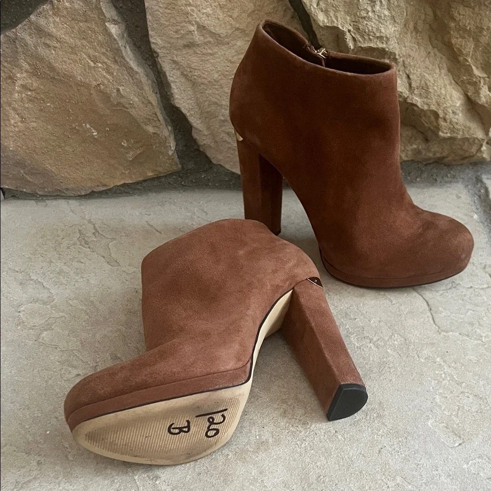 MICHAEL KORS Ankle Boots - Picture 5 of 8